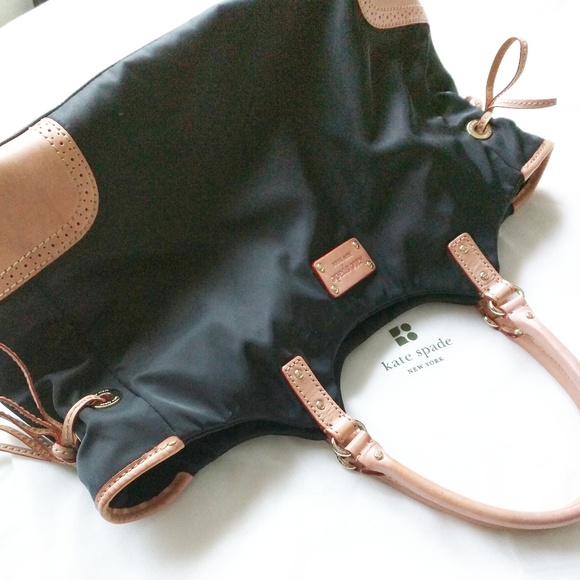 kate spade Handbags - 🆂🅰🅻🅴| k a t e  s p a d e | ɴʏʟᴏɴ sʜᴏᴜʟᴅᴇʀ ʙᴀɢ